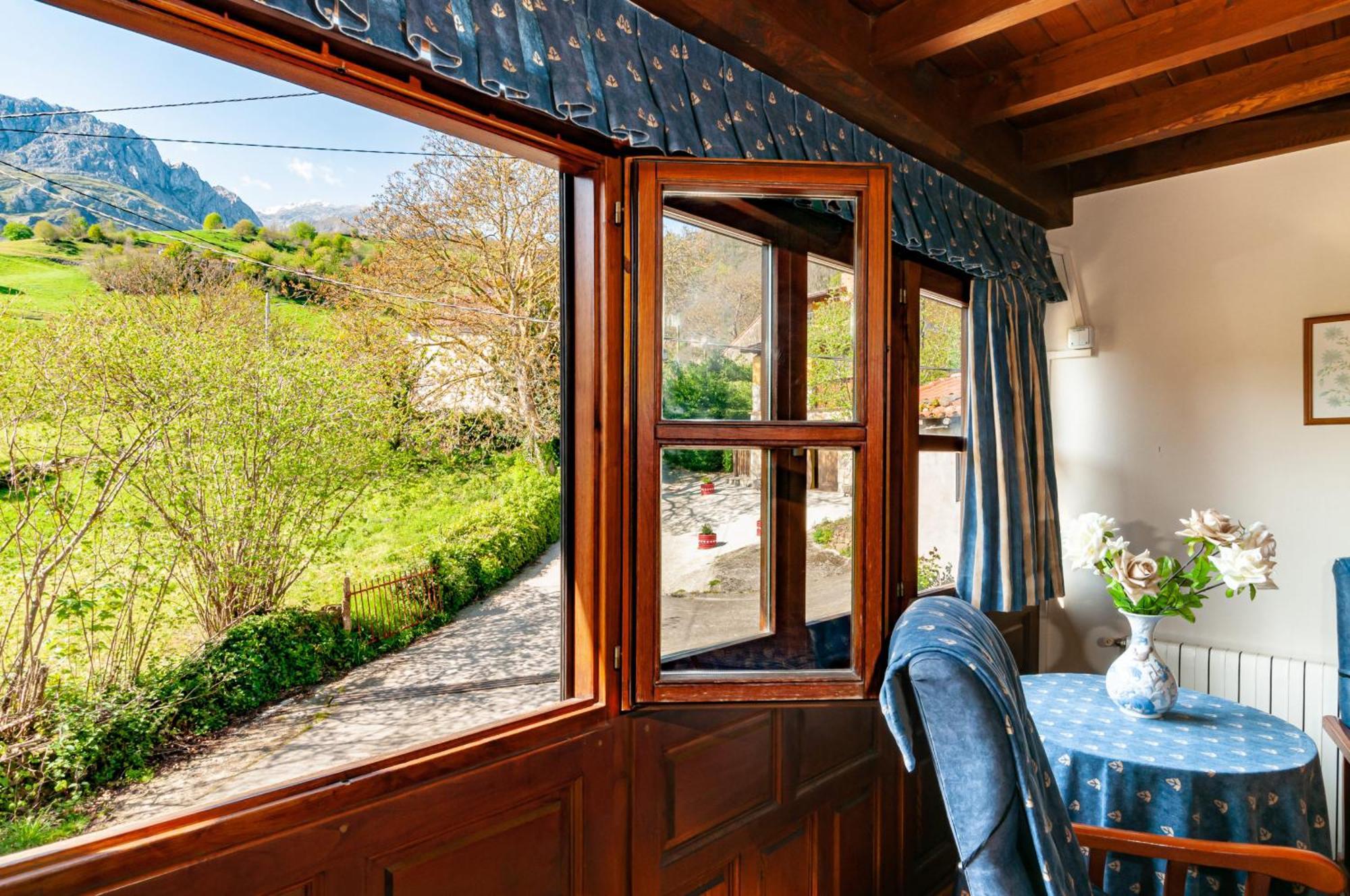 Casa Rural La Regoria Carrena de Cabrales Exteriér fotografie